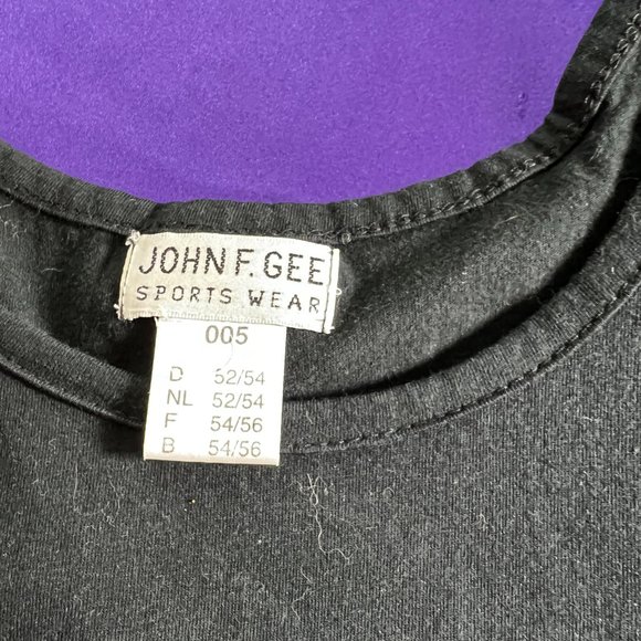 πRegna X / John F Gee Two Tank Tops one with a sexy back - Picture 13 of 16